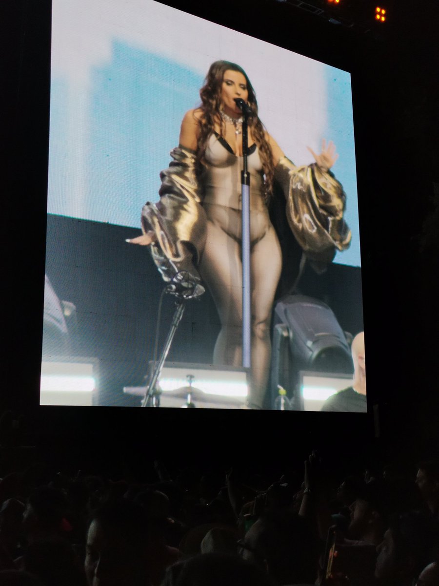 Luna_Mfitnesss's tweet photo. Ok pero la Diosa de Nelly Furtado 😍 https://t.co/hcZjvcoZLZ