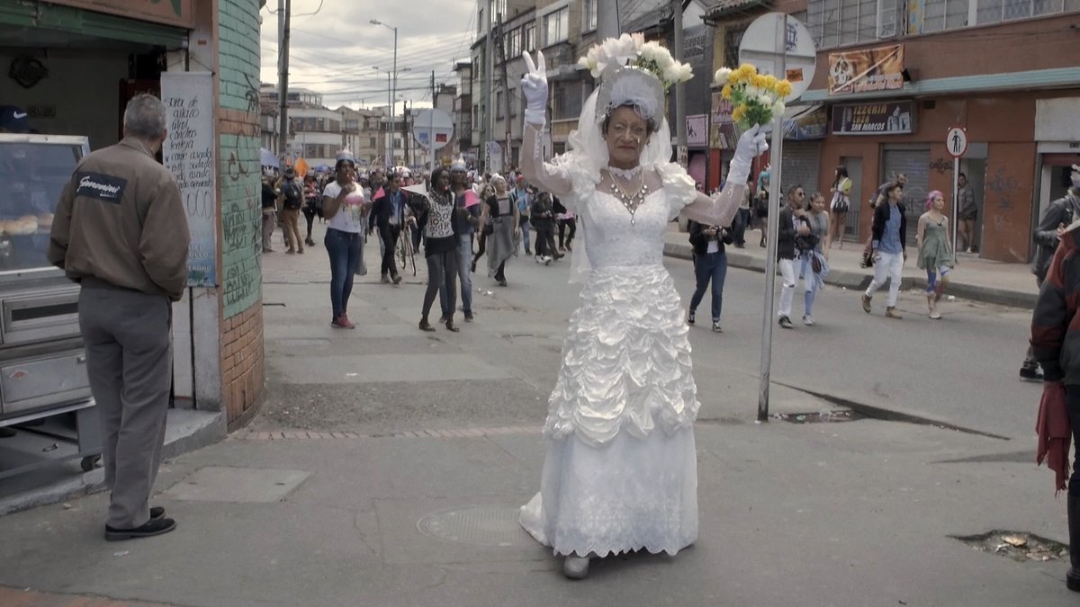 En_primera_fila's tweet image. SHEFFIELD &apos;23: Nos centramos en nuestra nueva crónica del festival en las películas que aportan voces latinas. 

▫️Traer la voz
▫️Cuentos para no dormir
▫️Todas las flores
▫️El castillo

@sheffdocfest #SheffDocFest2023

enprimerafila.blogspot.com