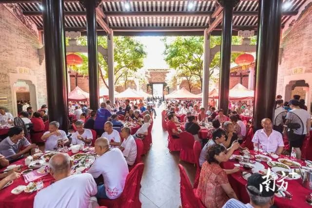foodiebuddy3's tweet photo. The #dinner #party after the dragon boat race in #Liede viallge, #Tianhe, #Guangzhou. https://t.co/xSWvjnOWl9