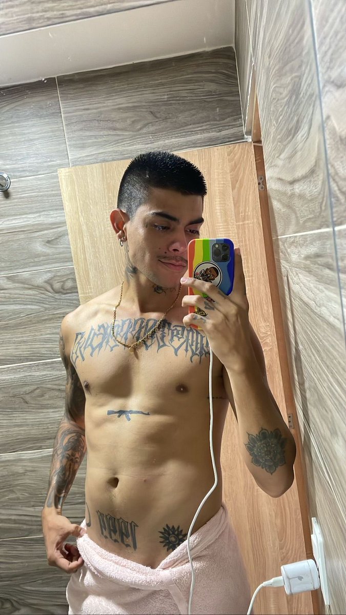 Me gusta tomarme fotos en toalla y que !
