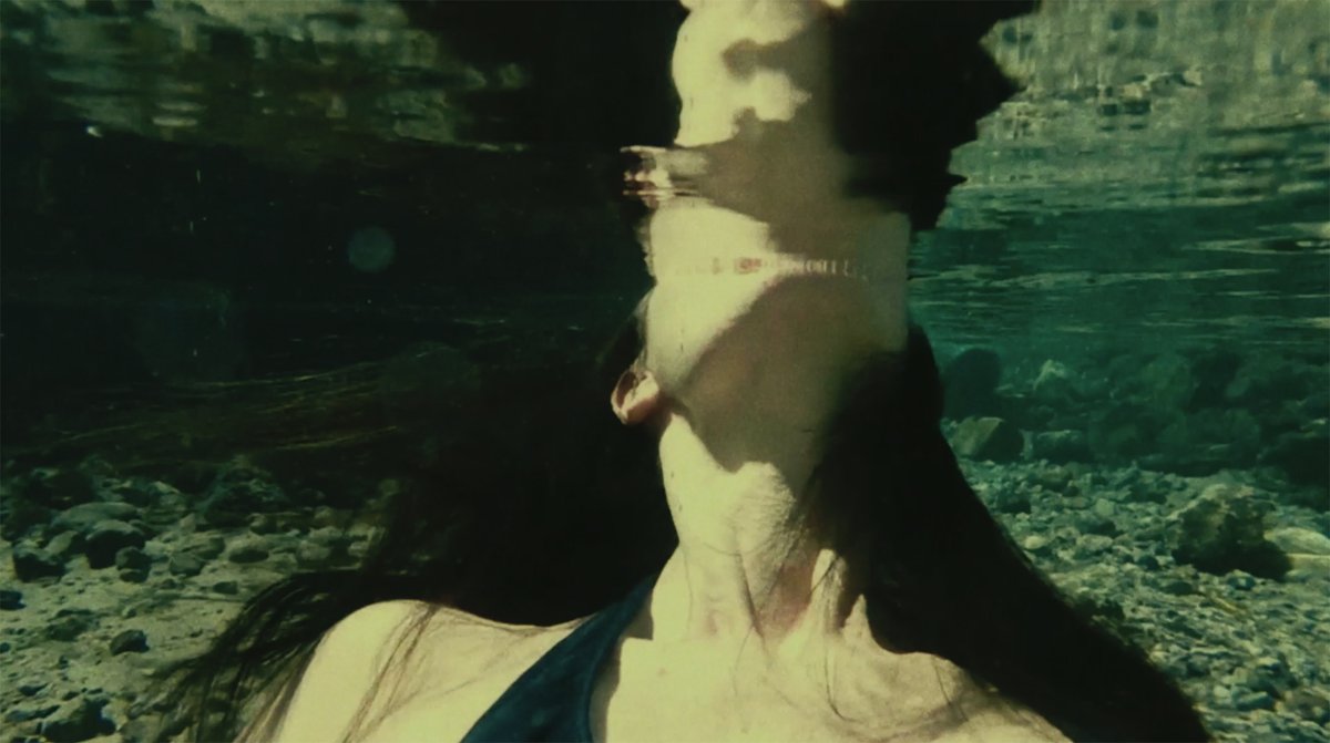 En_primera_fila's tweet image. SHEFFIELD &apos;23: Nos centramos en nuestra nueva crónica del festival en las películas que aportan voces latinas. 

▫️Traer la voz
▫️Cuentos para no dormir
▫️Todas las flores
▫️El castillo

@sheffdocfest #SheffDocFest2023

enprimerafila.blogspot.com