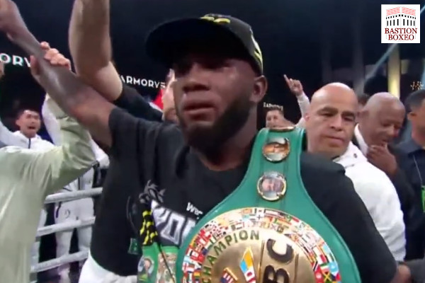 Carlos Adames derrotó a Julian Williams por KOT en el noveno round y se mantuvo como aspirante obligatorio de Charlo:
bastionboxeo.com/2023/06/25/car…

#boxeo #box #Deportes #Deporte #AdamesWilliams #AdamesvsWilliams #Resultados #FelizDomingo