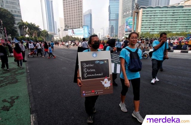sarf50053's tweet photo. Aktivis Ajak Warga Cerdas Pilih Ayam Layak Konsumsi yang Bebas Antibiotik Berlebih https://t.co/4FFwZkDspV https://t.co/nUzo6G9mkk