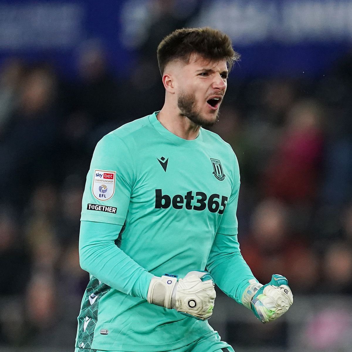 TalkingWolves's tweet photo. Wolves reportedly want £2m for Matija Sarkic this summer. 

However, Sarkic’s former loan club Stoke City only want to pay around £600k.

📰 Alan Nixon | #WWFC https://t.co/hbOyUycuS7