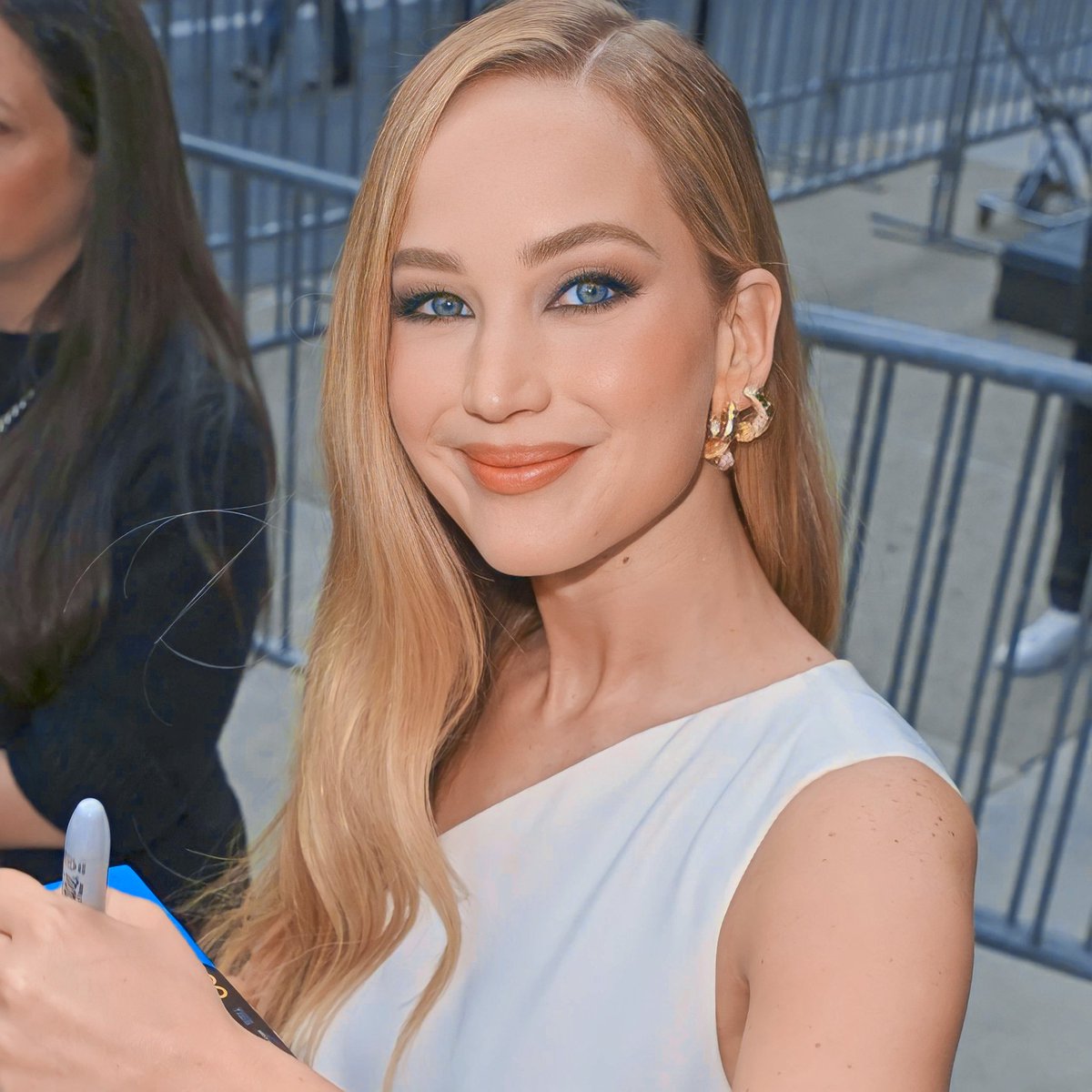 about_jlaw's tweet photo. ⚝ ── Look at her 🥹🥹 https://t.co/UEdwP5qFex
