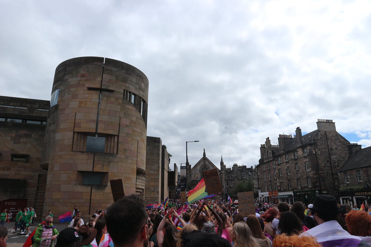 Had a lovely time at #EdinburghPride! 🏳️‍🌈🏳️‍⚧️💖 
#LGBWithTheT