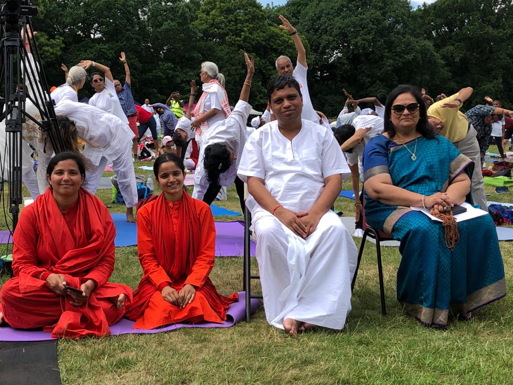 Patanjali Yog Peeth (UK) Trust (Official Account) (@pyptuk) on Twitter photo 🌞 Celebrating an incredible International Yoga Day class in Nottingham! The weather was beautiful, and the positive energy was palpable as we embraced the essence of yoga. Grateful to all participants and organisers who made this event a memorable success.
<a href="/Ach_Balkrishna/">Acharya Balkrishna</a> 🌞 Celebrating an incredible International Yoga Day class in Nottingham! The weather was beautiful, and the positive energy was palpable as we embraced the essence of yoga. Grateful to all participants and organisers who made this event a memorable success.
<a href="/Ach_Balkrishna/">Acharya Balkrishna</a>