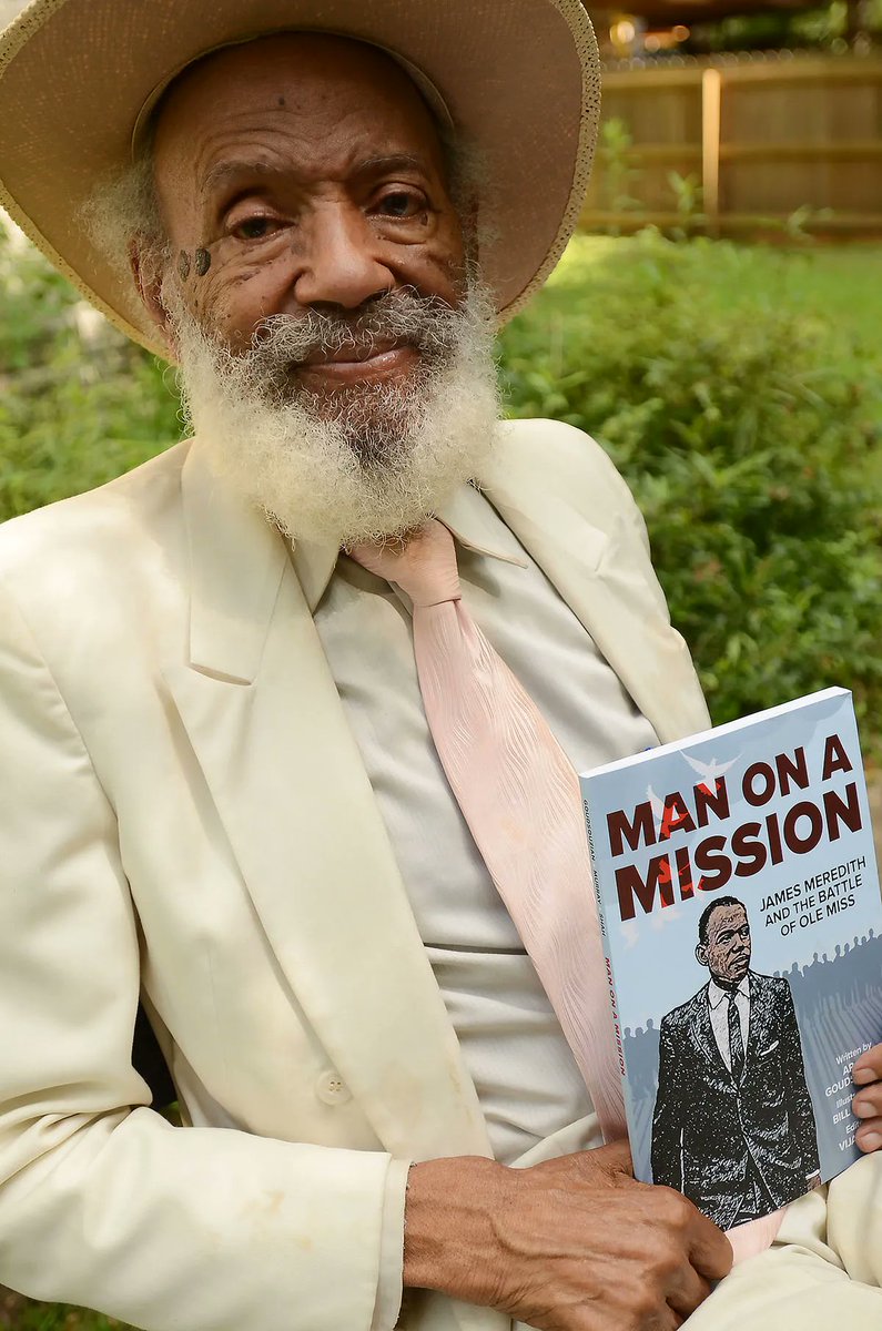 #HappyBirthday James Meredith, who is 90 today! On this same day, in 1962, an appeals court ordered his admission as the 1st known Black student to the University of Mississippi. #history
mississippitoday.org/2023/06/25/on-…