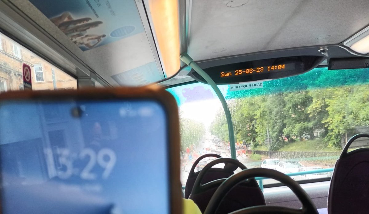 dofsthus's tweet photo. how come you can't even do the most basic thing like show the correct time @FirstinGlasgow ? https://t.co/jJ66SrKG17
