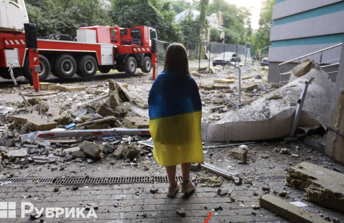 khrystyna_9's tweet photo. Yesterday was one of the biggest attacks on Ukrainian cities in the past few months. https://t.co/42AvUCSzXU