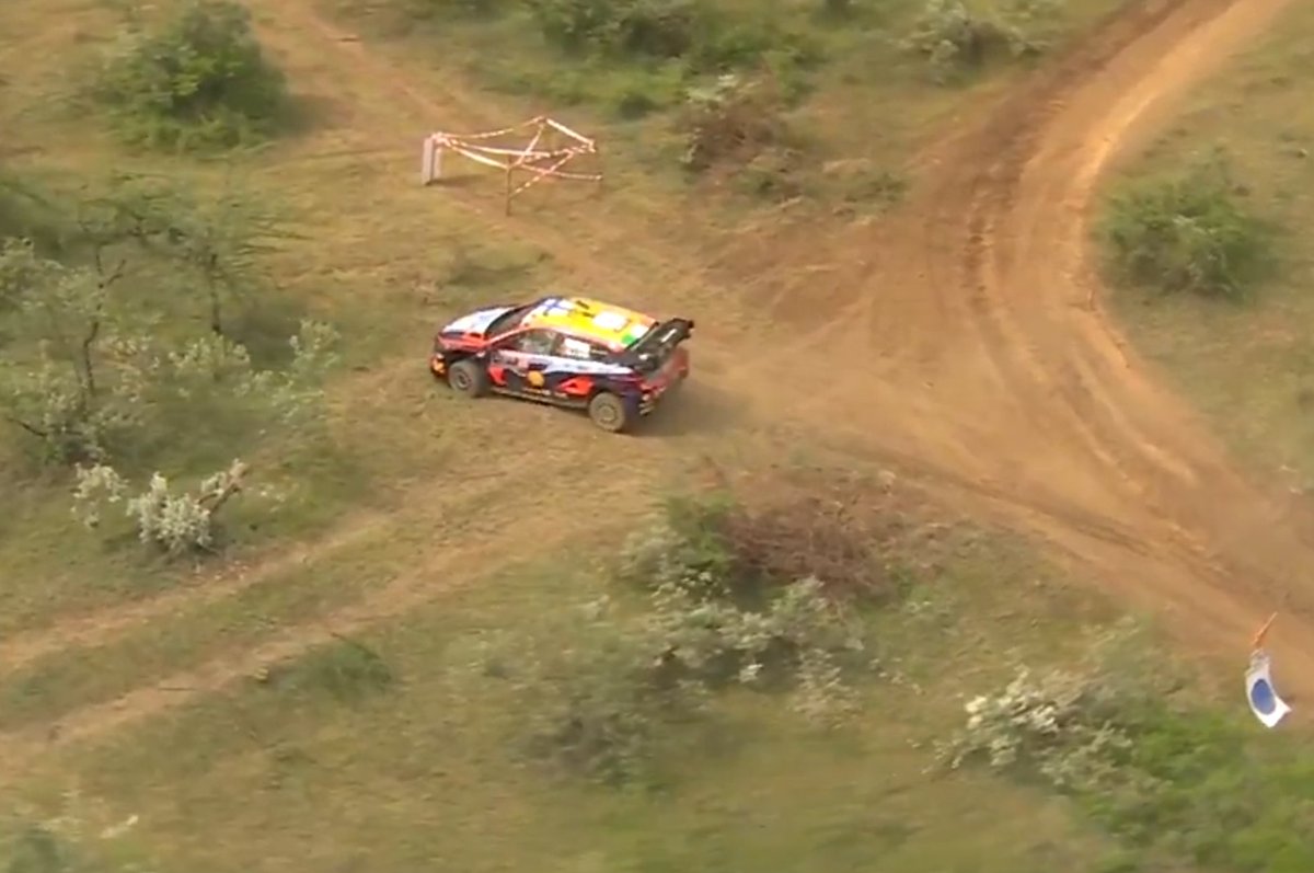 RallykenyaK's tweet photo. A short tale of #WRCSafariRally2023
#feshfesh #mud #brokensuspensions #punctures #toyota1234 end of!
Meanwhile all to go for in PS and hopefully @MSportLtd and @HMSGOfficial salvage some results. 🙌
📸: @OfficialWRC
#WRCSafariRally #WRCLive @TGR_WRC @wrcsafarirally https://t.co/flZItsrJOw