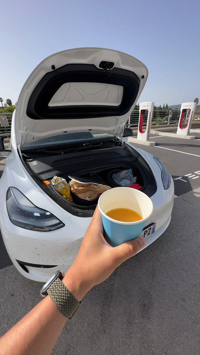 TeslaClubMA's tweet photo. Tesla Supercharger Algeciras 🇪🇸. Last supercharger in Europe before boarding the ferry. Heading to Morocco. It is an easy trip @TeslaCharging @ClubTeslaES - Come visit 🇲🇦 https://t.co/vlejdDEyBK