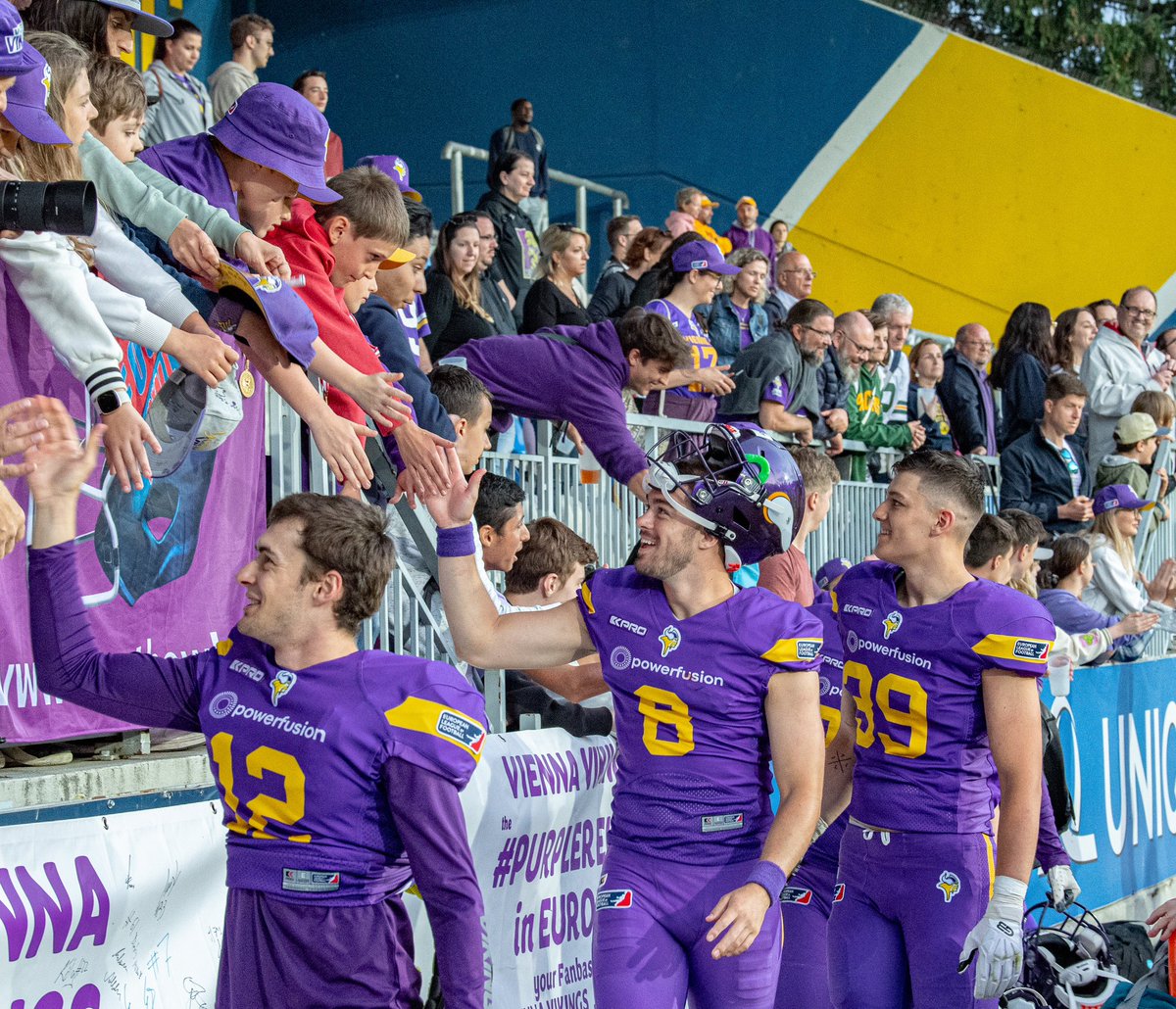 ✋🏼 High Five to all our awesome fans! #PurpleReign 

📸 <a href="/kingofkick2/">Peter Kramberger</a> | <a href="/ELF_Official/">European League of Football</a>