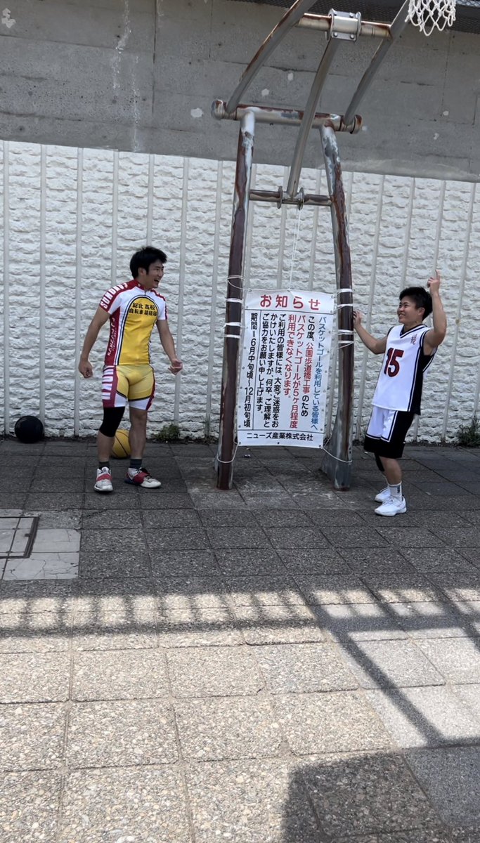 Kometo1102's tweet photo. 左）弱虫ペダル
右）あひるの空
どっちの方がクオリティ���い！？ww

#anime #comic #アニメ https://t.co/whh1MmCstC