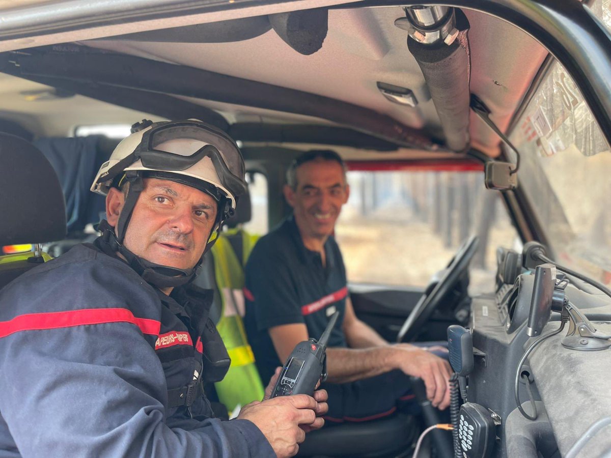 SDIS71's tweet photo. #Missioncanada 🇫🇷🇨🇦 Départ cette semaine du Ltn @MalonFabrice, cadre #fdf @SDIS71, engagé par le @COZ_EST dans la relève @SecCivileFrance mobilisée avec @philippe_sansa pour venir en aide contre les #incendies au Canada.
🙏Bonne mission à tous !
📸 Archive Gironde Bastien Merlin https://t.co/USL5YvxpDK