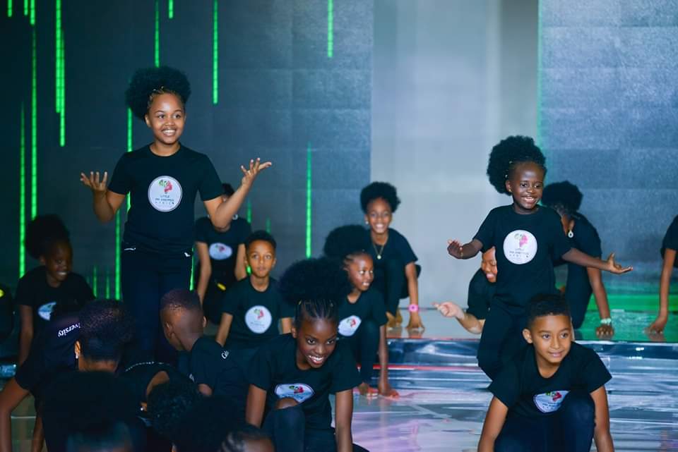 LMM_Africa's tweet photo. LMMA 2023 CONTINENTAL FINAL | CONTESTANTS' OPENING ACT
8 African Countries  8 different dance showcases  One stage  
Teams:  Zambia 🇿🇲🇿🇲 | South Sudan 🇸🇸 🇸🇸 | Kenya 🇰🇪 🇰🇪 | Uganda 🇺🇬 🇺🇬 | Botswana🇧🇼🇧🇼 | South Africa🇿🇦 🇿🇦 |Zimbabwe🇿🇼🇿🇼 | Nigeria🇳🇬🇳🇬. https://t.co/Hw42MVAHy7