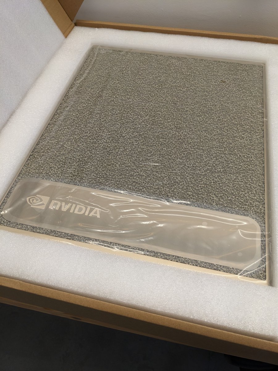 baromri1's tweet photo. Best unboxing ever!
Our brand new @NVIDIADC DGX H100 is up and running.
Turns out @mytheator is the first H100 installation in Israel!!!

#SurgicalIntelligence #NVIDIADGX https://t.co/j4rhNvBjk8