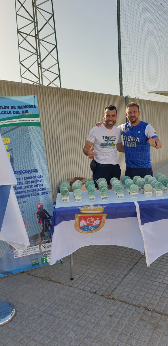 psoealcalario's tweet photo. I Triatlón de Menores Alcalá del Río

Desarrollándose hoy por primera vez en nuestro municipio esta competición enmarcada dentro del IV Circuito Provincial de Menores tras los meses de preparación entre el Equipo de Gobierno socialista, Club Isbylia y Federación. https://t.co/g4cp6dcY0u