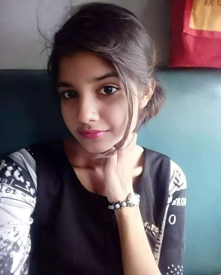 yashikarya_'s tweet photo. 22 साल की *जिंदगी* ने हरा दिया है "मुझे"

पता नहीँ लोग कैसे 'जीते' है *80, 90 साल* !!🖤🥀 https://t.co/OCh4QYaKJG