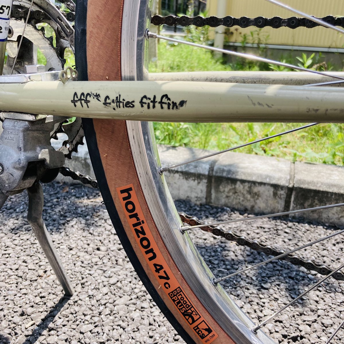 teppeinakao's tweet photo. 仕事して玄関を掃除して自転車のメンテナンスしてサッカーサポートからの合宿打ち合わせで今日はもういい?🙋♂️
#仕事と育児の隙間から
#ナカオテッペイ
#surlylht
#サッカーサポート https://t.co/79Fi1hoyRp