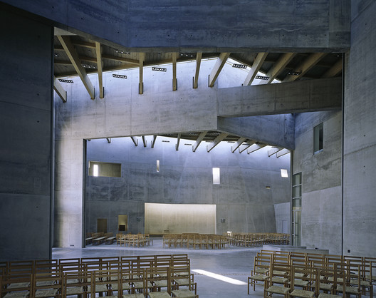 ManuelRevilla57's tweet photo. Dos iglesias, una protestante y otra católica en un solo edificio, situadas en la plaza central de un distrito de la ciudad de Freiburg  en Alemania.
KSG Architekten, 2004
#DomingosDeParroquia
https://t.co/JOgWnNOGEt https://t.co/AcTcg4ZIGt