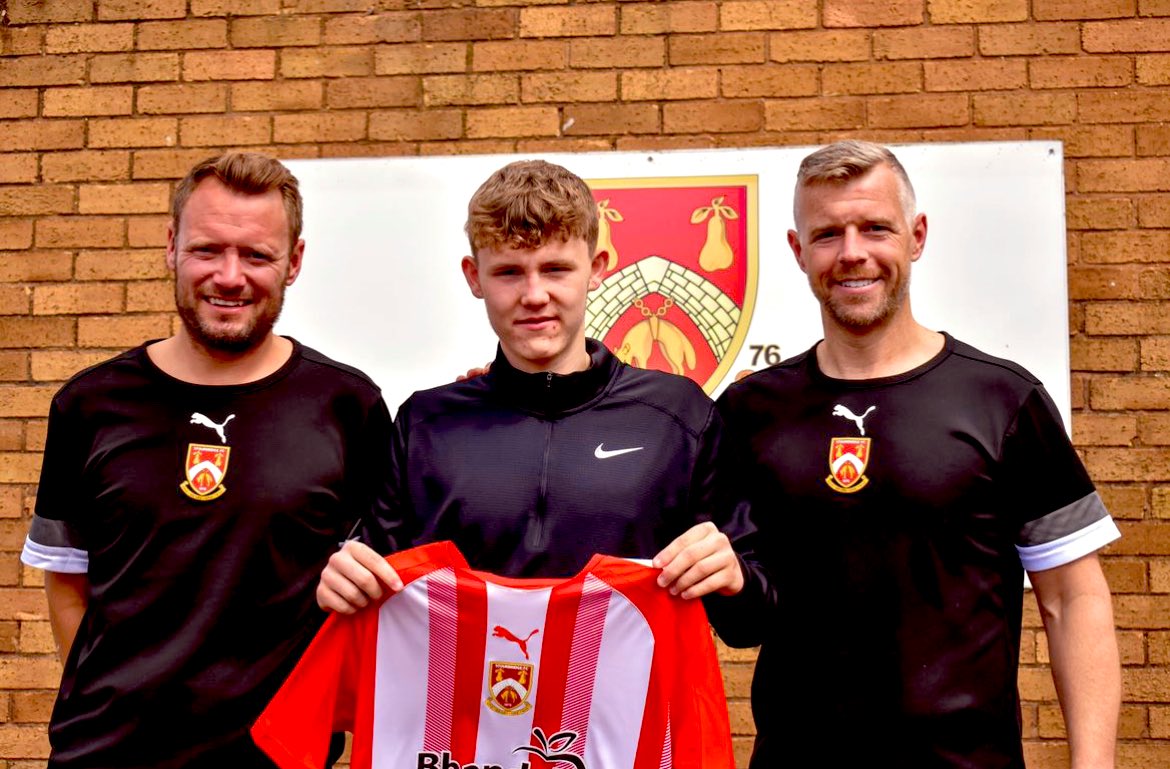 Stourbridge FC (@stourbridgefc) on Twitter photo ๐
๐ฅ๐๐ญ๐๐ก ๐ข๐ฌ ๐ก๐๐ซ๐ ๐ฅ
Weโre delighted to have secured the services of midfielder Jack Fletcher following an impressive first season in mens football with near neighbours <a href="/TiviFCofficial/">Tividale FC ๐๐</a>, making 46 appearances at just 18 years old ๐ฎโ๐จ
Welcome to the Glassboys, Jack! ๐ดโช๏ธ ๐
๐ฅ๐๐ญ๐๐ก ๐ข๐ฌ ๐ก๐๐ซ๐ ๐ฅ
Weโre delighted to have secured the services of midfielder Jack Fletcher following an impressive first season in mens football with near neighbours <a href="/TiviFCofficial/">Tividale FC ๐๐</a>, making 46 appearances at just 18 years old ๐ฎโ๐จ
Welcome to the Glassboys, Jack! ๐ดโช๏ธ