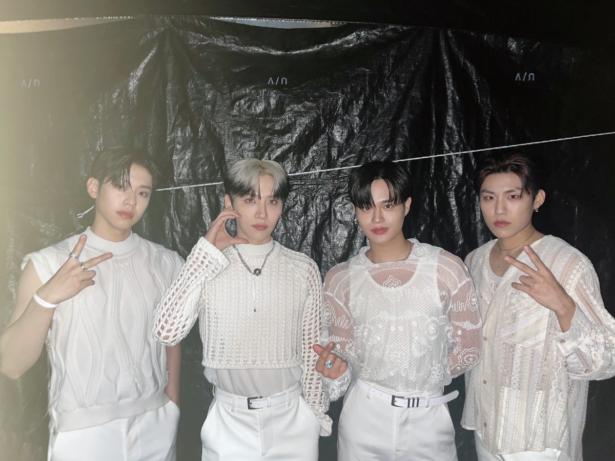 AB6IX tweet media