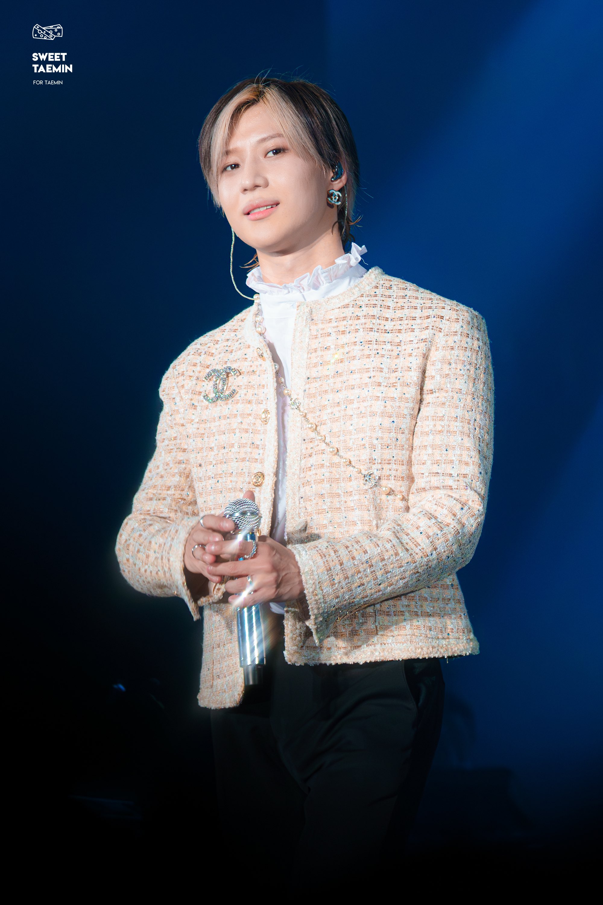 ꜱᴡᴇᴇᴛ ᴛᴀᴇᴍɪɴ on X: "230623~25 태민 SHINee World VI - 인간샤넬 이태민 사랑해 ❤️ 귀염뽀짝한 널  끊을수가 없어..🥹 #태민 #テミン #TAEMIN #샤이니 #SHINee #シャイニー https://t.co/nhr0WAHM5J" /  X