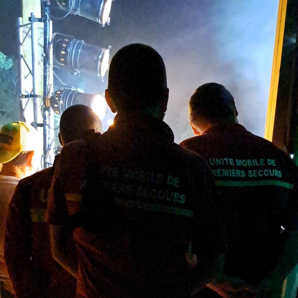 UMPS95's tweet photo. Ce Samedi 24 Juin, une équipe de secouriste de l'UMPS 95, était présente sur la Fête de la Grillade organisée par l'association Mogadouro no Coraçäo sur la commune de Groslay. 

Cet événement a rassemblé un peu plus de 1 500 personnes

#dps #groslay #secouriste #umps95 #umps https://t.co/oxDPfy6MQm