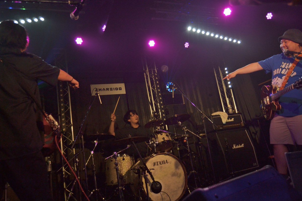 ATSUGARI2's tweet photo. 皆様長い間ATSUGARIを愛して頂きありがとうございました
ATSUGARIとしての活動は終わりましたが
Any、Kuppa、wtrはまだまだ音楽活動を続けていきます
そしてまた皆様に笑顔を届けれる様に精進していきます
またどこかで会いましょう
 本当にありがとうございました。 https://t.co/4oC7R6MEPm