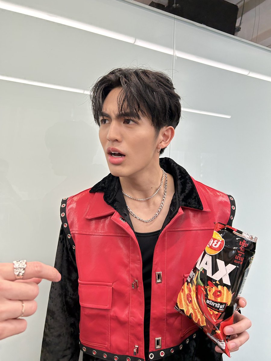 bbenlk's tweet photo. พร้อมยังง ผมพร้อมมากก🔥🔥 
#LAYSMAX
#เข้มจัดมันส์เต็มแมกซ์
#UNLEASHYOURINNERMAX https://t.co/AixkUqfB8Y