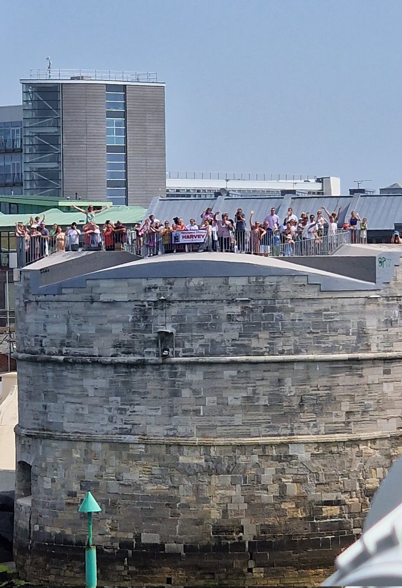 HMS Defender tweet media