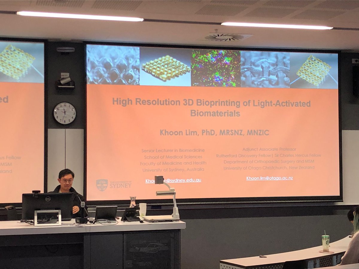 Khoonono's tweet image. Thanks for the invite and pleasure to talk about the bioprinting work that we are doing at #APICAM. Always good fun to hangout with colleagues @Engineeringkate @Tim_WoodfieldNZ @yogambha @CPC_usyd even squeezed in an @ASBTE1 exec meeting when @Frithlab is in town 🤩