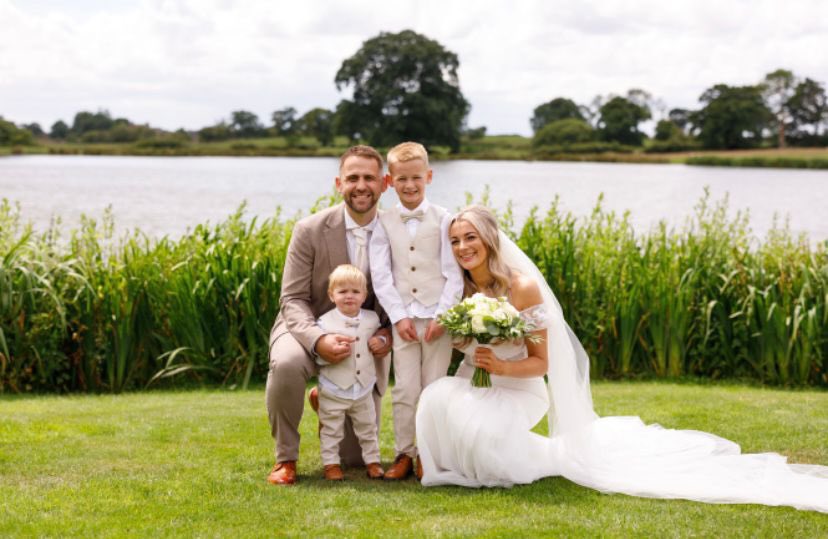 LewisAJKing's tweet photo. Happy 1st Wedding Anniversary My Love ❤️ You are everything I ever wished for and more! @Hannah__King89 https://t.co/VO7FJ0OqTU