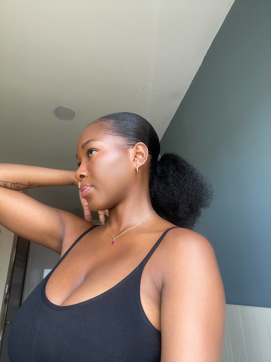 VEE. (@veeiye) on Twitter photo 