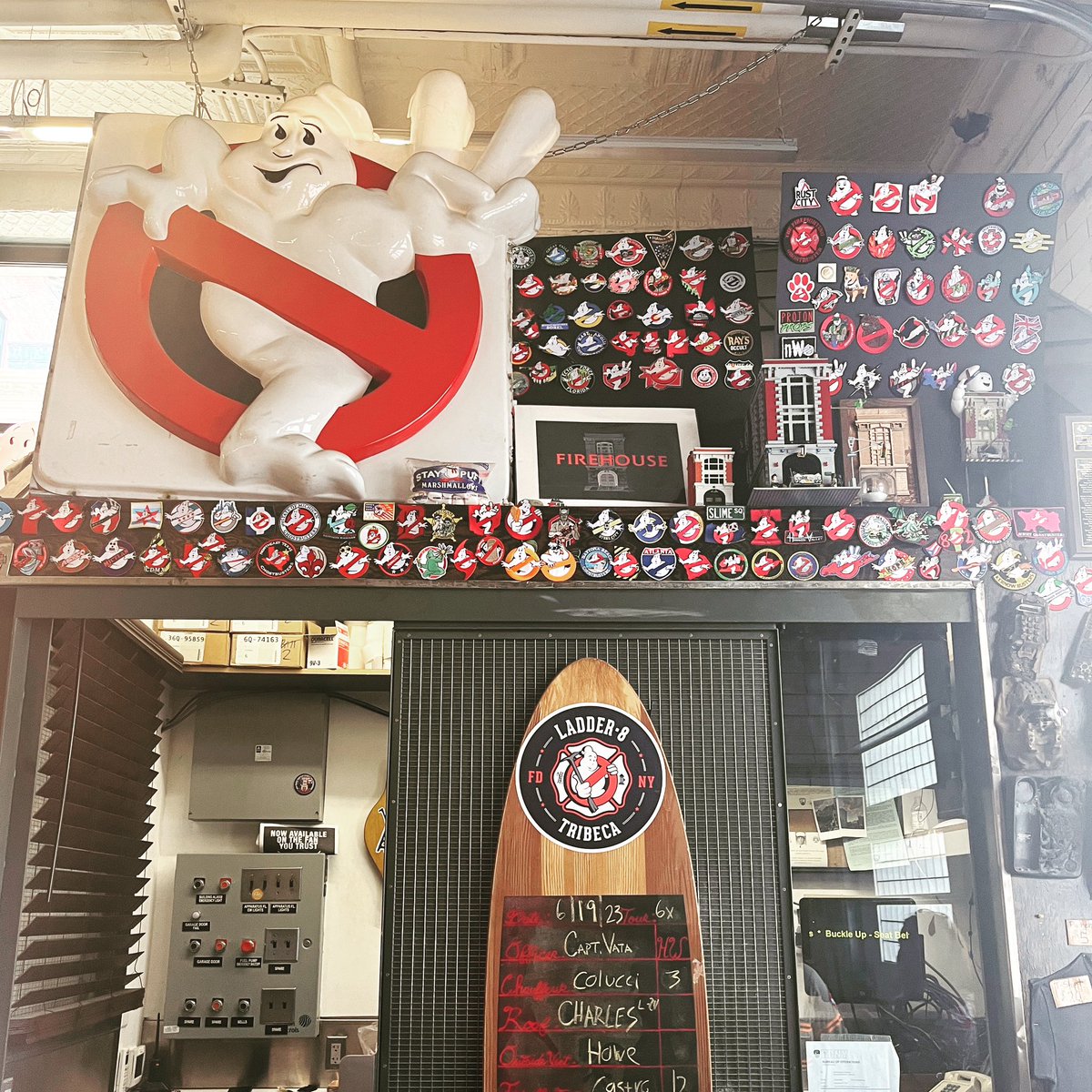 KateMcKinnonAUS's tweet photo. #GBATC #Ghostbusters #ghostbustersday #ghostbustersfanfest #ghostbusters2016 #GBATCTrip #holtzmann #katemckinnon #kristenwiig #melissamccarthy #lesliejones https://t.co/u5PJIHTf7T