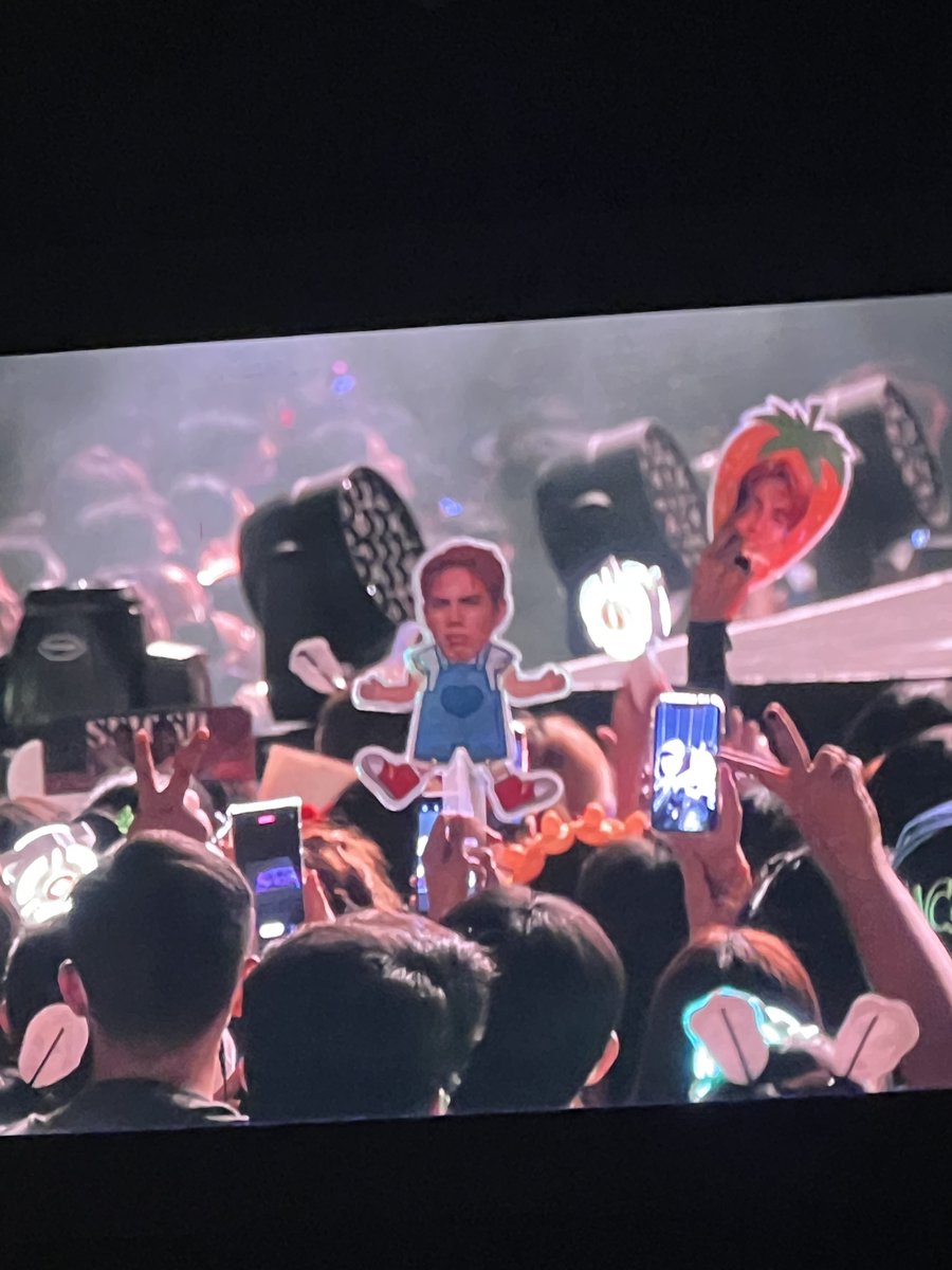 95STELLTHEONE's tweet photo. THE CUTEST !!! 

MAHALIMA AT ARANETA 2ndDay
@SB19Official #SB19
#PAGTATAGWorldTourManila

#SB19_STELL @stellajero_ https://t.co/kfhzExw7Sd