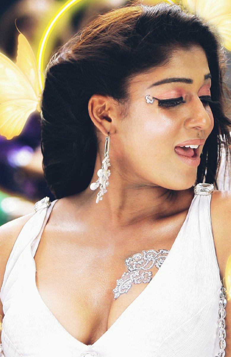 Sunday is Incomplete without this Naara Thevdiya 😋🤤🤤🥵

Vintage Nayan 🔥

#Nayanthara #Nayantharahot #actresshot