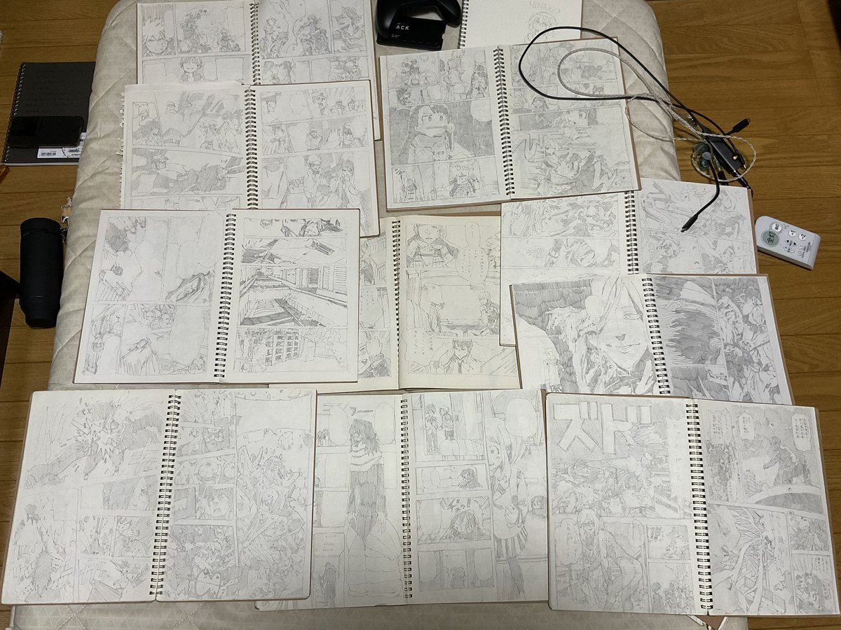 #イラスト練習  漫画模写で100pノート10冊は潰してるから漫画模写だけて1000pいってました・・・誰か褒めて!!