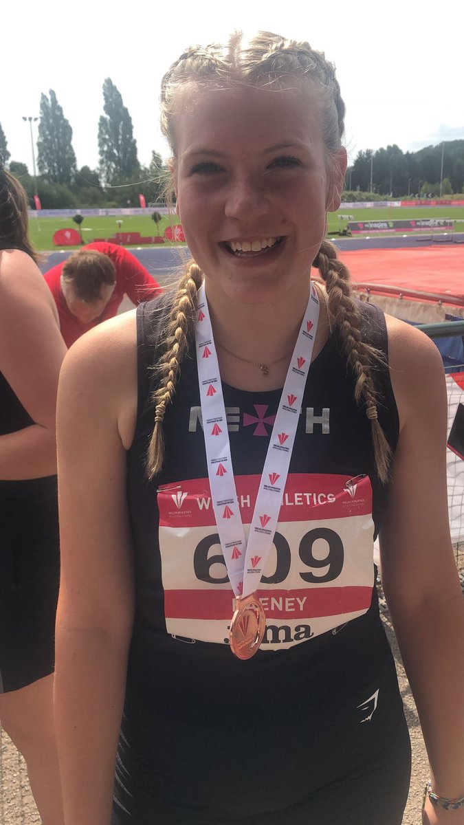 sehaeney's tweet photo. Bronze medal in @WelshAthletics Welsh Championships hammer 🔨 today. Proud of our girl @CwmtawePE https://t.co/0ZmlLUzFlE