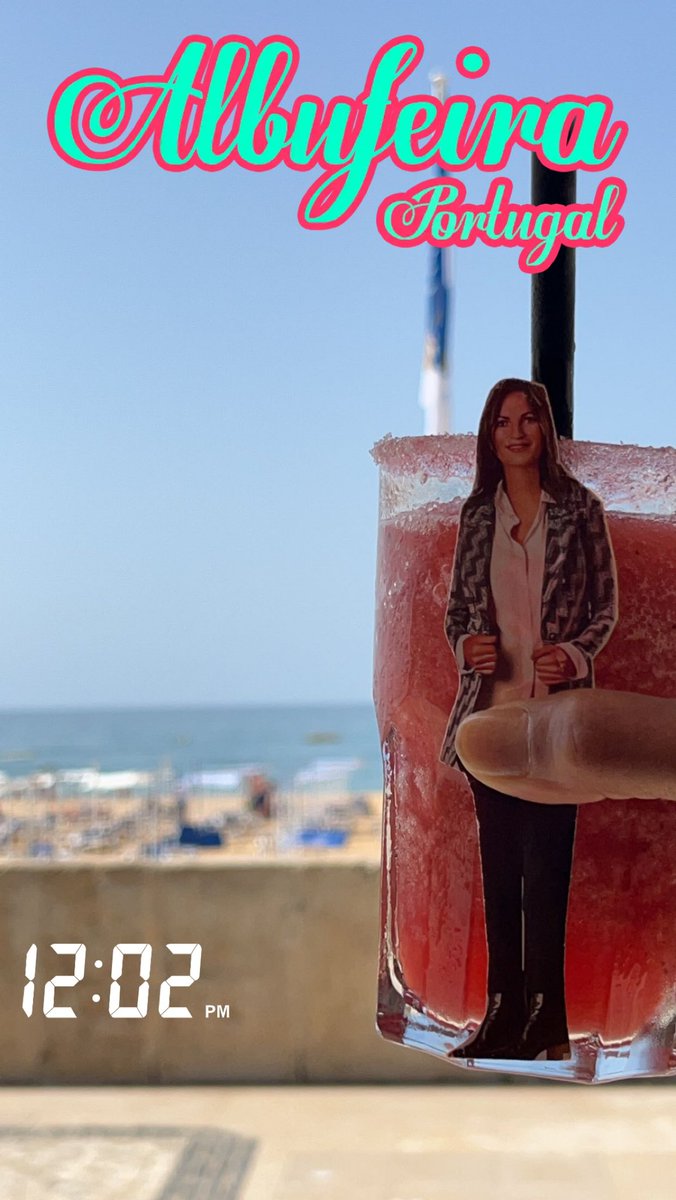 beachavez27's tweet image. @AlaneAdamsBooks Beach and a Margarita with #flatalane Isn’t happy hour anytime?🥳#adventureswithalane in Portugal 🇵🇹#summerwithalane #PostForPencils