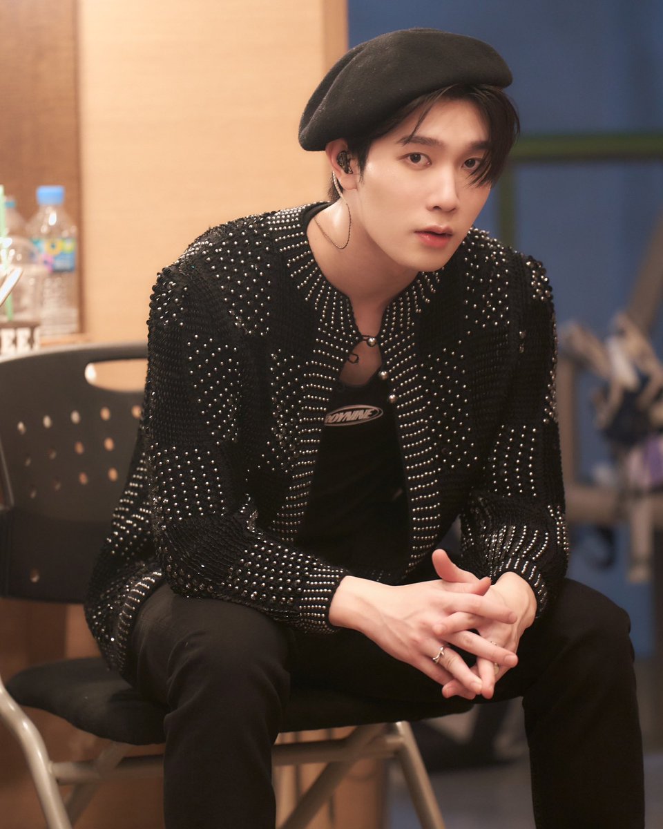 🌚 

#myalienz #mynameis_yim