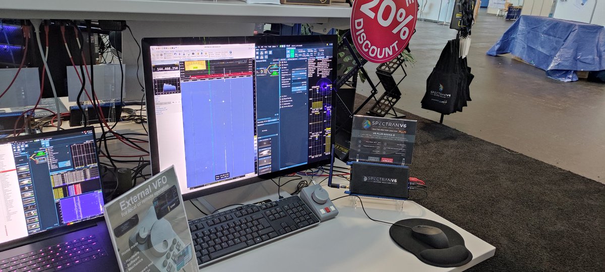 f1ulq's tweet image. Somebody told me that my VFO knob also works on @Aaronia_AG #SpectranV6 and @G4ELI #SDRConsole
  Cheers !