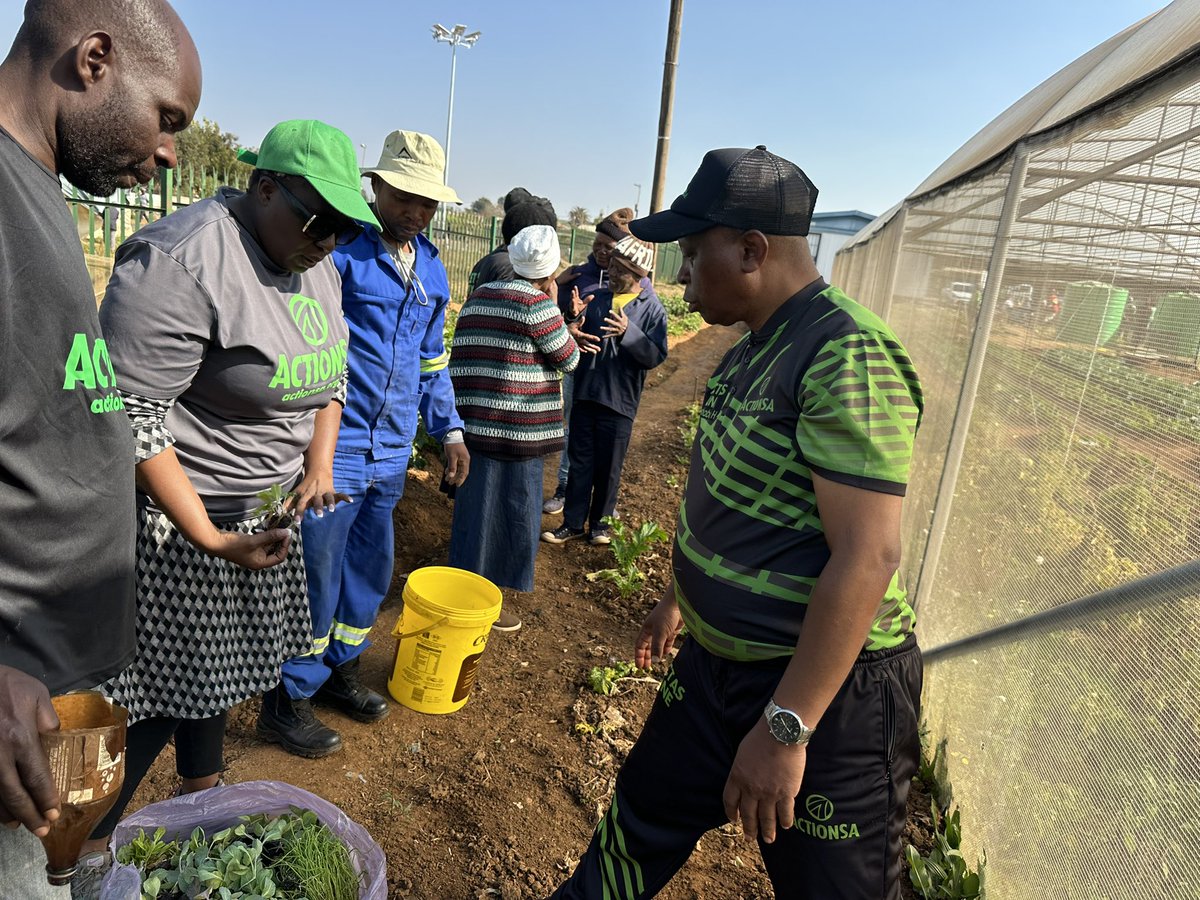 ActionSA_GP's tweet photo. ActionSA President @HermanMashaba helping to plant seedlings at a Farm with ActionSA project in City of Johannesburg Ward 7 #LetsFixSA https://t.co/Gj8lTCANa5