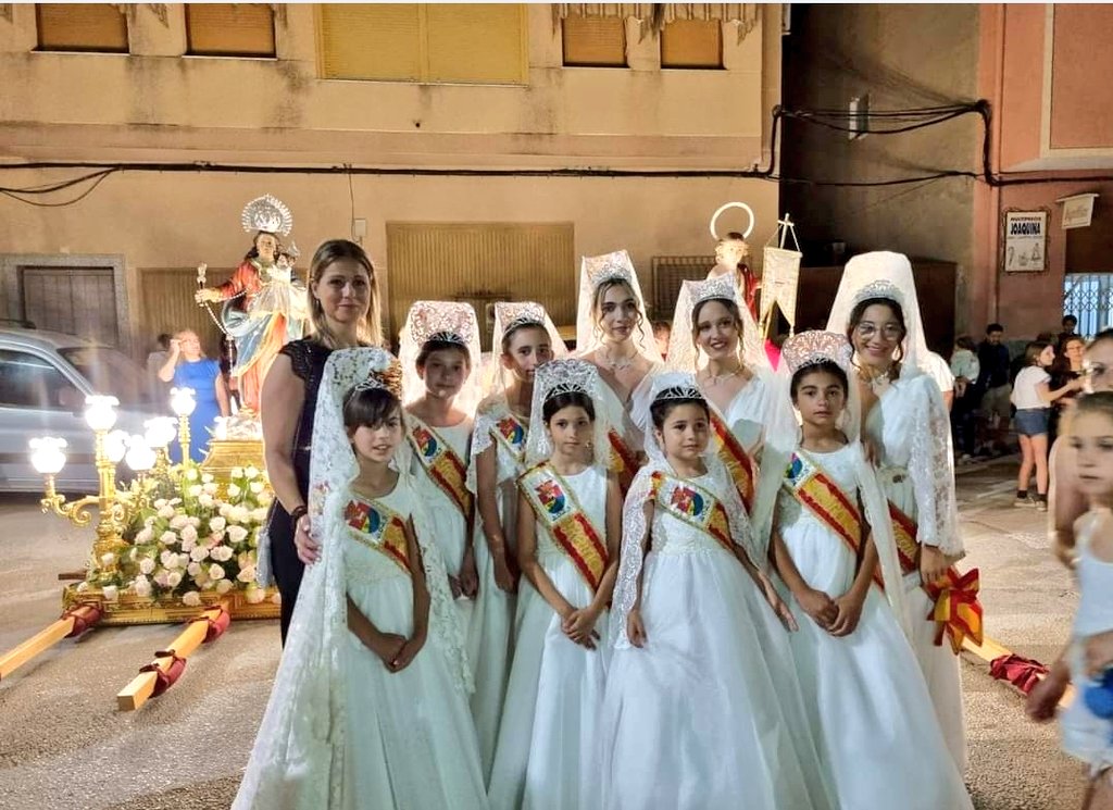 👉Solemne y emotiva procesión celebrada durante la jornada de ayer en a Campos del Río con la imagen de San Juan y la Virgen del Rosario.

#FiestasDeCamposDelRío