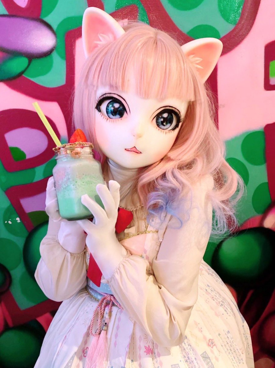 nenekoch's tweet photo. hi,
Which is prettier, Ai Illust or real me?😝

#着ぐるみ #kigurmi #kemono 
#dollmask #dreammask #hidolls #Ai #AIgirl #AIArt https://t.co/9j4pnmJFLJ
