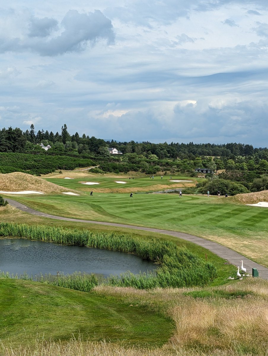 SandyMcmeechan's tweet photo. 2nd and 9th on pga ..2 cracking par 5s https://t.co/IZOAT3vfqB