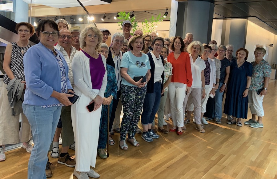 LokaloDE's tweet image. Die #Konz|er Leselernpaten unternahmen eine Fahrt nach #Straßburg zum #Europaparlament, wo sie mit Vize-Parlamentspräsidentin Katarina #Barley (#SPD) zusammentrafen.

lokalo.de/artikel/298330…