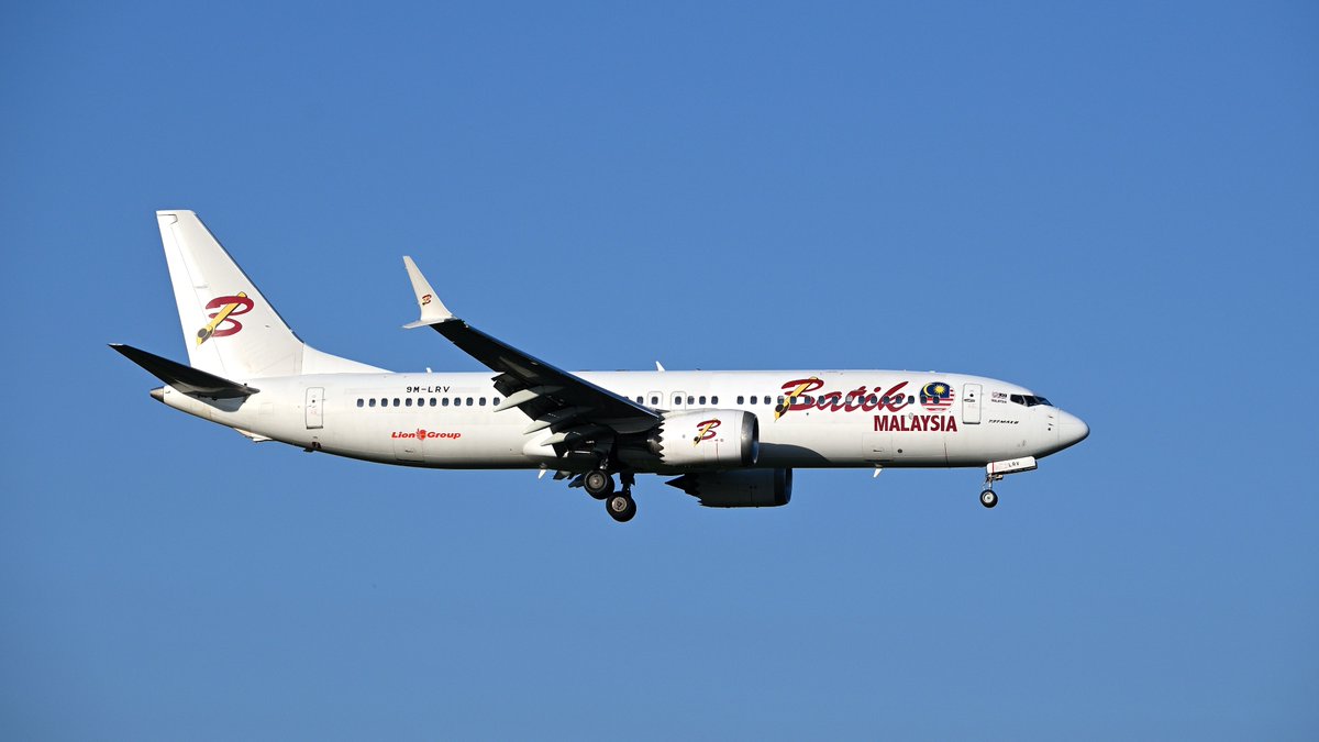 armingarea1836's tweet photo. 25 June 2023 RJCC/CTS
Boeing 737-8 MAX 9M-LRV Batik Air Malaysia

#RJCC #新千歳空港 #Boeing #738MAX #BatikAir #AvGeeks https://t.co/ZyqG5Dj2xD