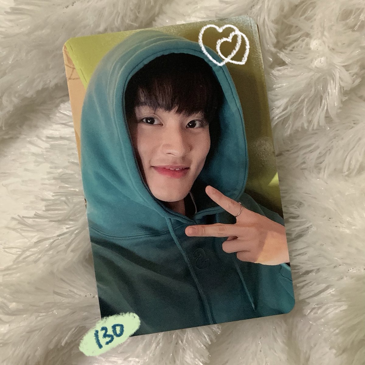 # 🪷 wts marklee slow acid / hoodie 

— exclude adm &amp; based on jkt

t. wts lfb mark slowacid hoodie